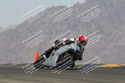 media/Apr-10-2022-SoCal Trackdays (Sun) [[f104b12566]]/Turn 9 (130pm)/